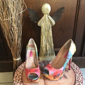 👠Betsey Johnson heels 🌺